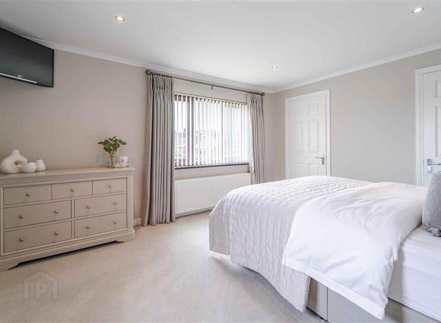 26 Magheralave Court, Lisburn, BT28 3BY
