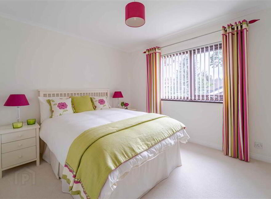 26 Magheralave Court, Lisburn, BT28 3BY