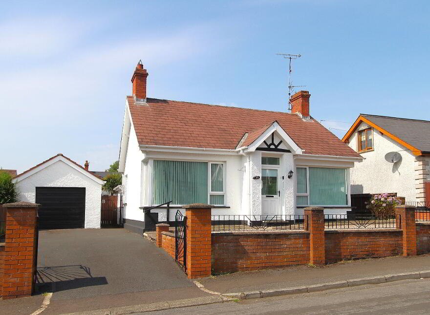 1a Warren Park Avenue, Lisburn, BT28 1HG photo
