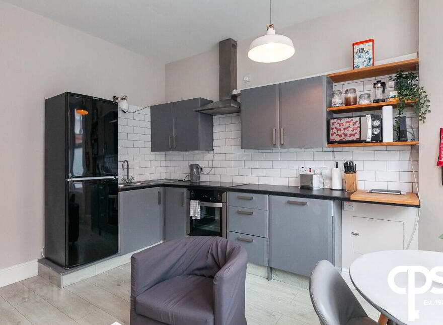 28 Wellesley Avenue, Belfast, BT9 6DG