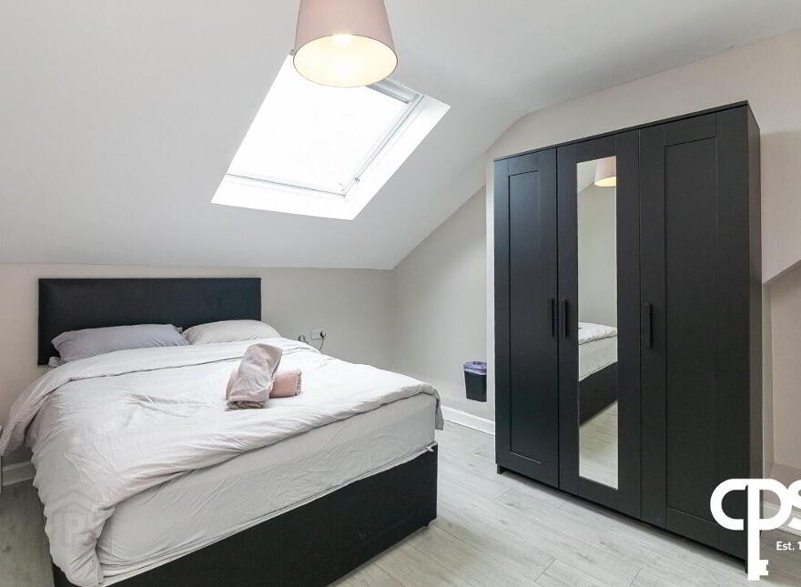 28 Wellesley Avenue, Belfast, BT9 6DG