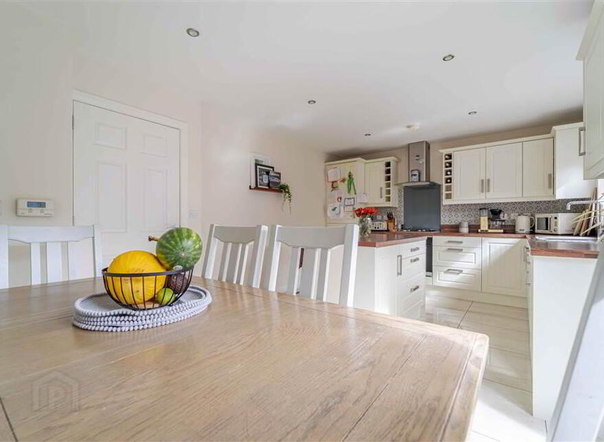 35 Belsize Meadows, Lisburn, BT27 4EH