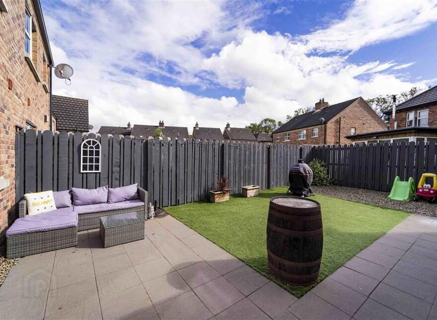 35 Belsize Meadows, Lisburn, BT27 4EH