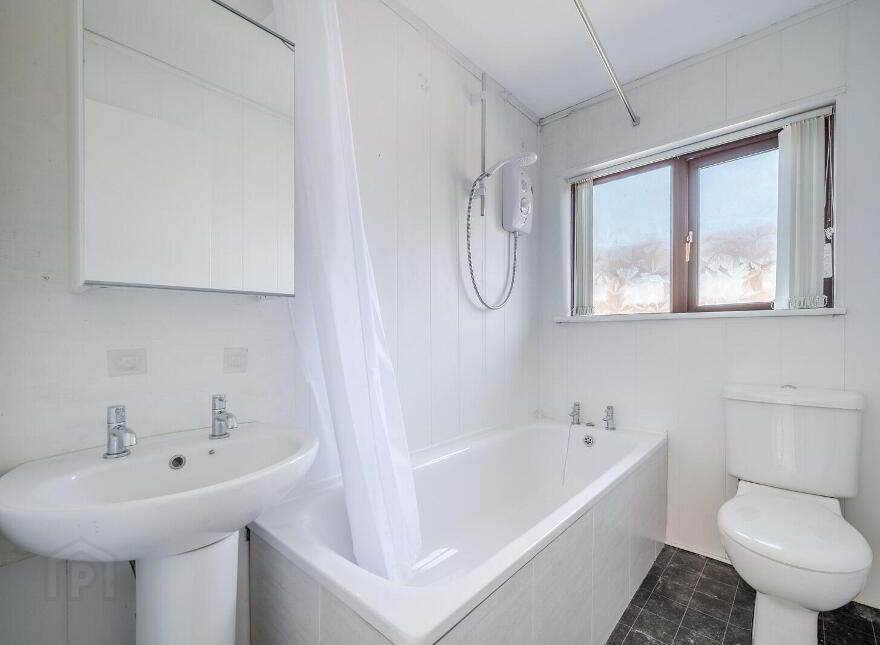 11 Cairnsville Park, Bangor, BT19 6EW