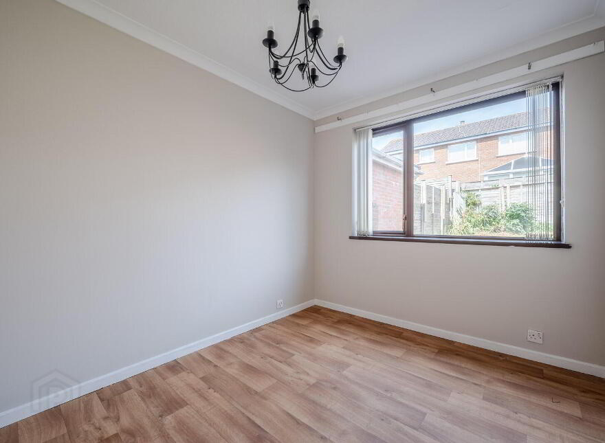 11 Cairnsville Park, Bangor, BT19 6EW