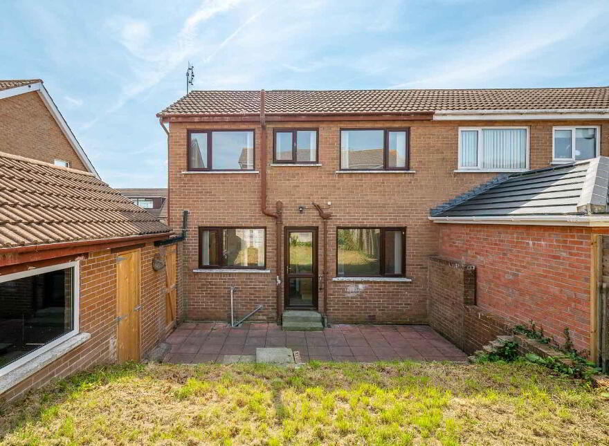 11 Cairnsville Park, Bangor, BT19 6EW