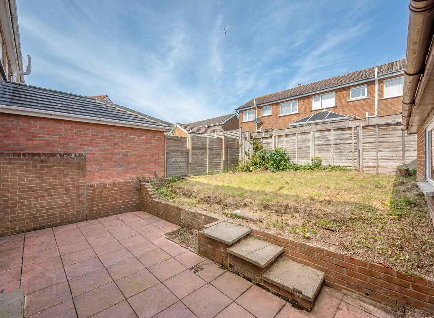 11 Cairnsville Park, Bangor, BT19 6EW