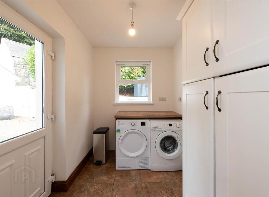 93 Dromore Road, Ballynahinch, BT24 8HU