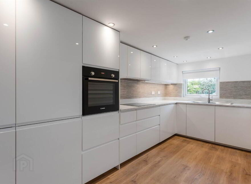 18 Ean Hill, Holywood, BT18 9LQ