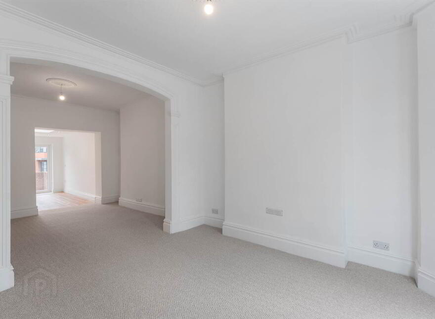 18 Ean Hill, Holywood, BT18 9LQ