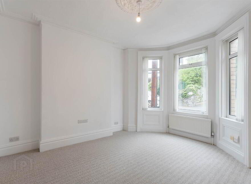 18 Ean Hill, Holywood, BT18 9LQ