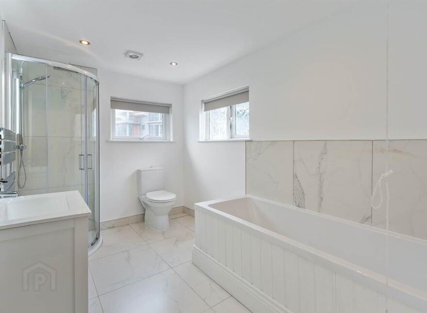 18 Ean Hill, Holywood, BT18 9LQ