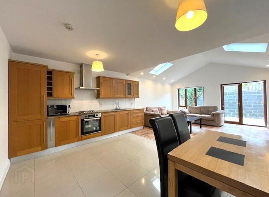 Castlefield Court, Knocklyon, Dublin, D16