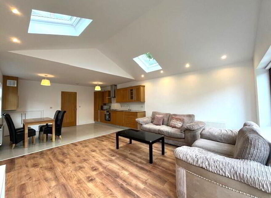 Castlefield Court, Knocklyon, Dublin, D16