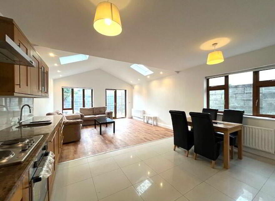 Castlefield Court, Knocklyon, Dublin, D16