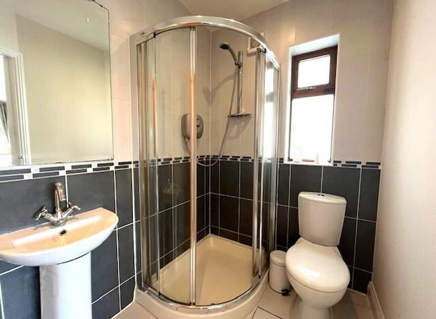 Castlefield Court, Knocklyon, Dublin, D16