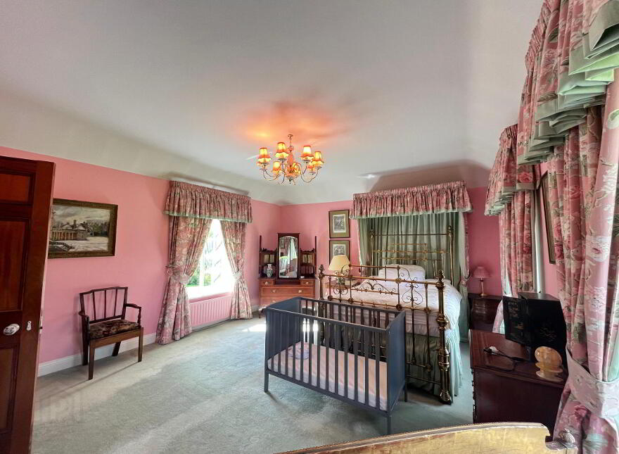 DOUBLE ROOM/HOUSE SHARE At Castlewarden, Straffan photo