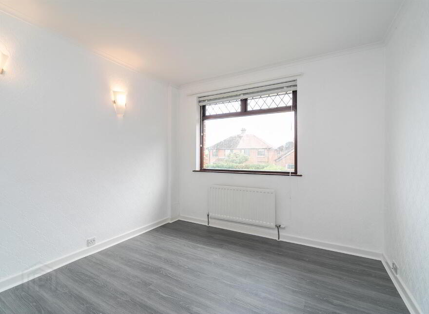 4 Lyndhurst Grove, Belfast, BT13 3PE
