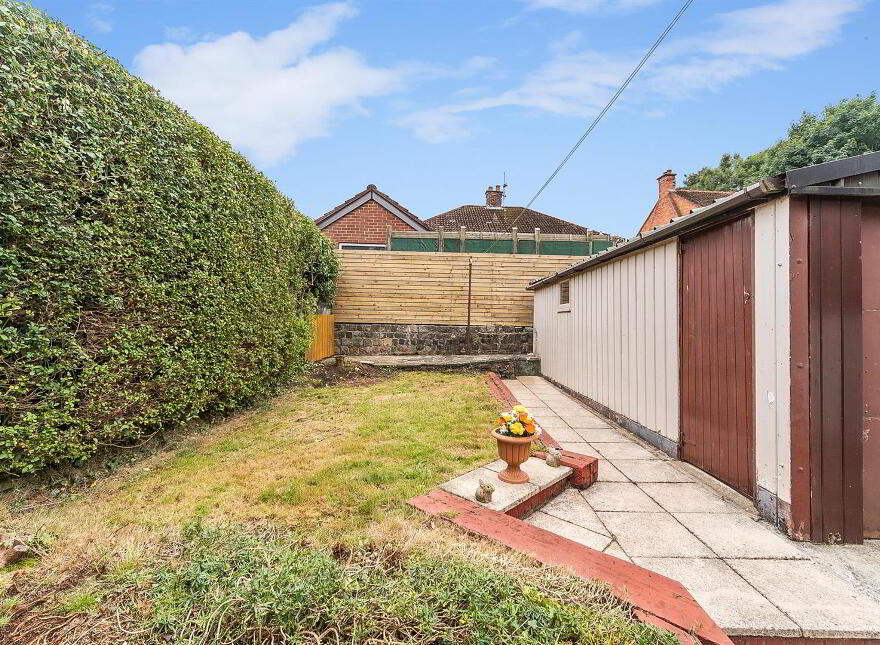 4 Lyndhurst Grove, Belfast, BT13 3PE
