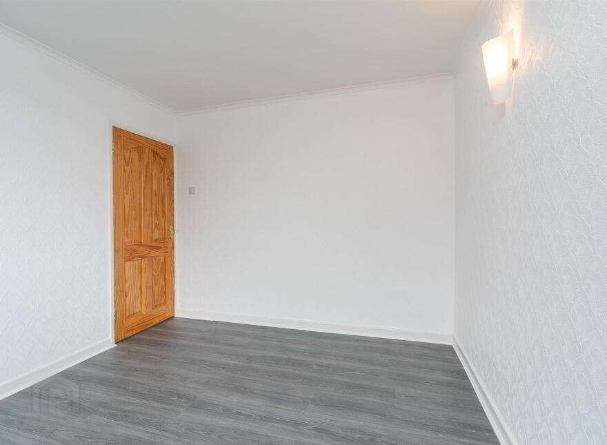 4 Lyndhurst Grove, Belfast, BT13 3PE