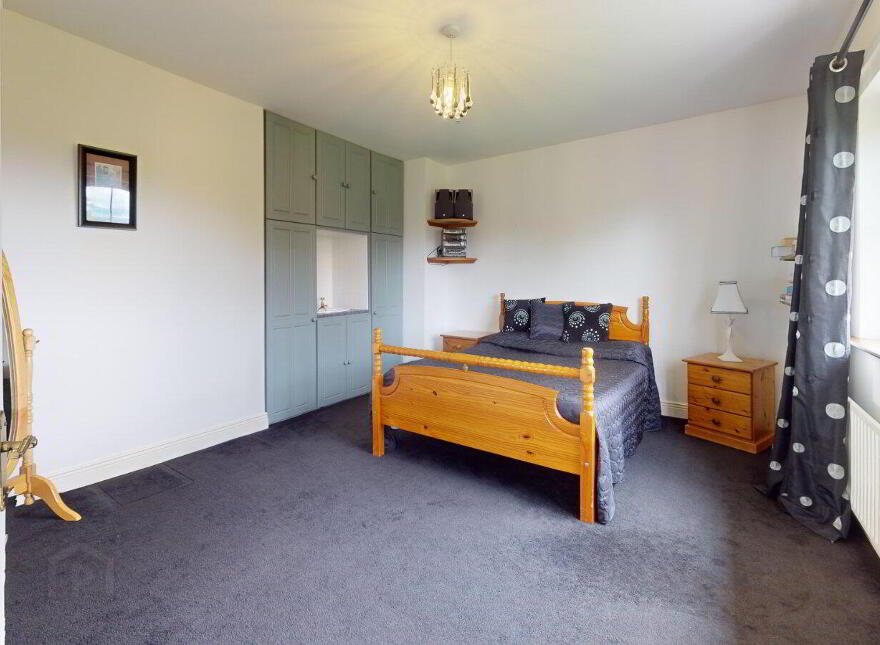 Tomlane, Oilgate, Y21KP80
