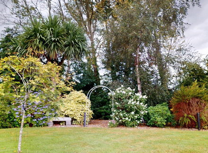 Tomlane, Oilgate, Y21KP80