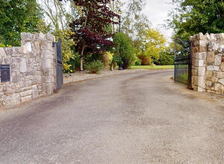 Tomlane, Oilgate, Y21KP80
