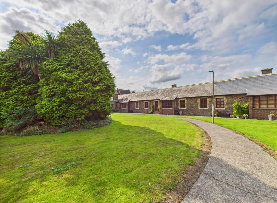 2 Manor Court, Cork Road, Waterford, X91E0K5