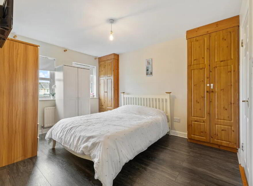 34 Elmwood, Claremorris, F12KX77