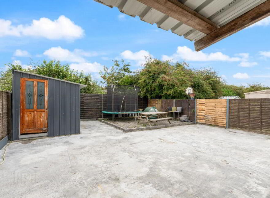 34 Elmwood, Claremorris, F12KX77