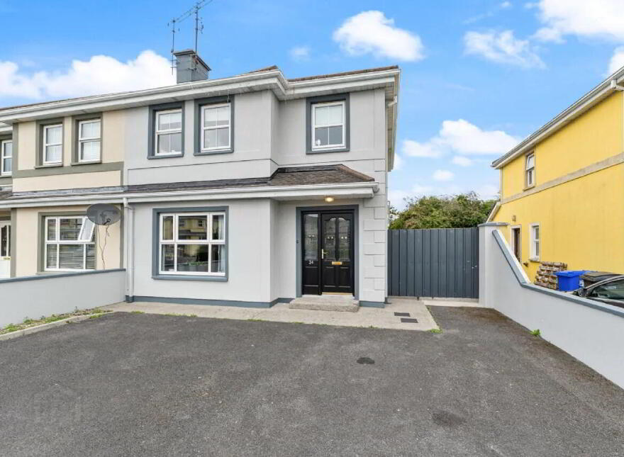 34 Elmwood, Claremorris, F12KX77