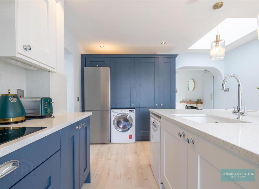 7 Donegall Park, Finaghy, Belfast, BT10 0HH