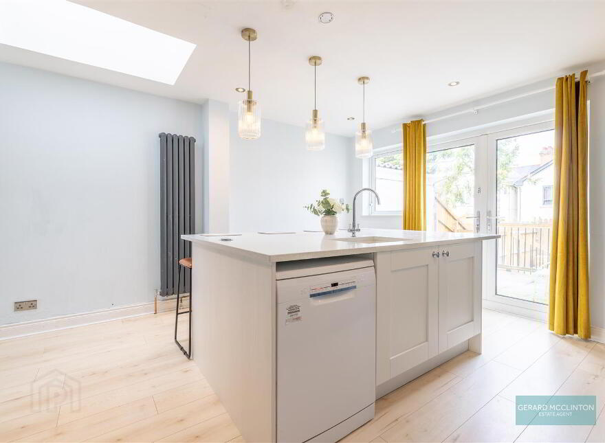 7 Donegall Park, Finaghy, Belfast, BT10 0HH