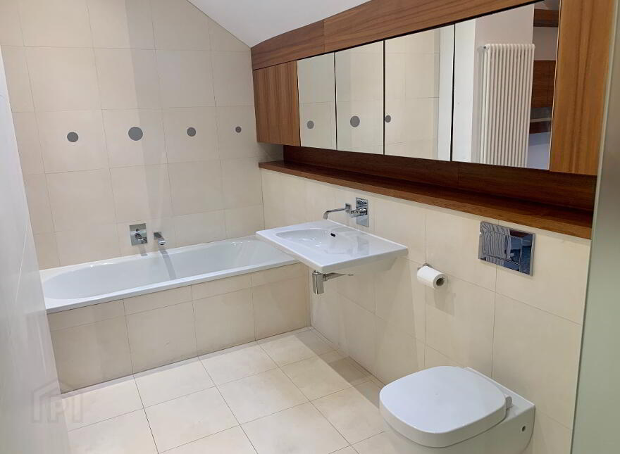 1 Dixons Corner, Doagh, BT39 0UF