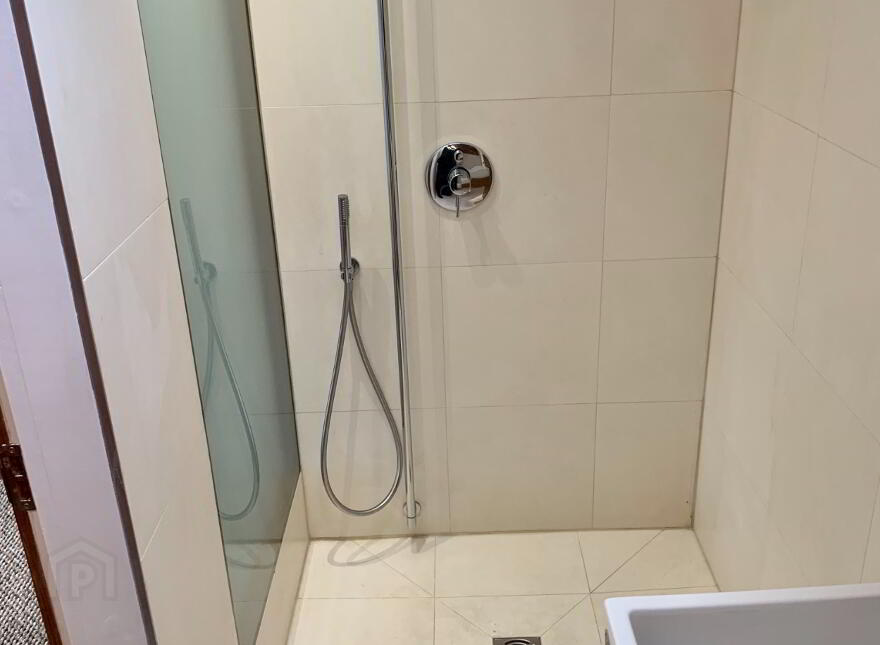 1 Dixons Corner, Doagh, BT39 0UF