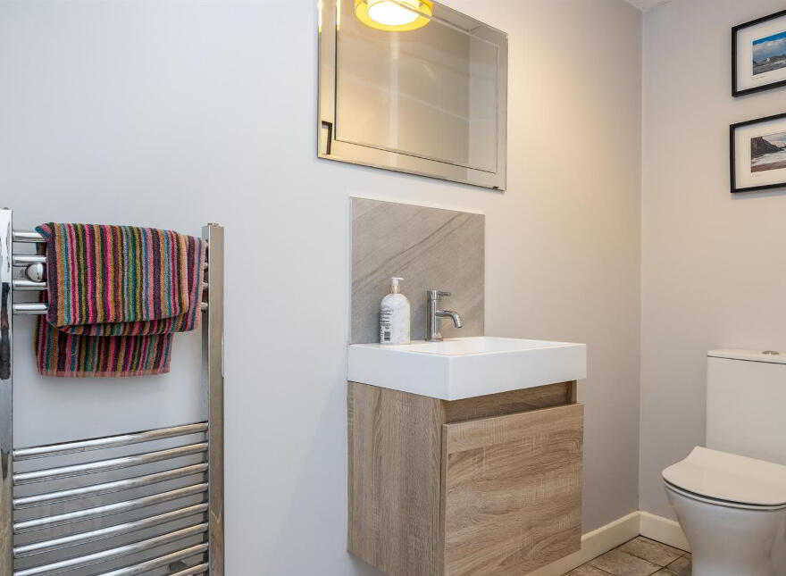 8 Kingsberry Park, Rosetta, Belfast, BT6 0HT