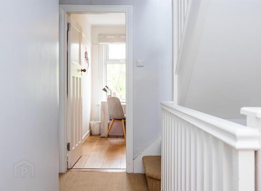 8 Kingsberry Park, Rosetta, Belfast, BT6 0HT