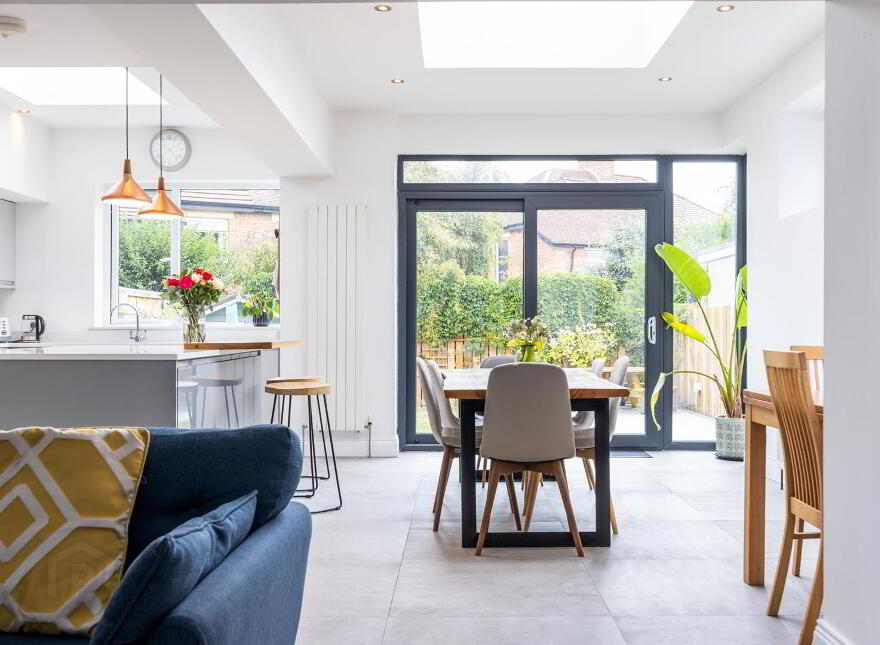 8 Kingsberry Park, Rosetta, Belfast, BT6 0HT