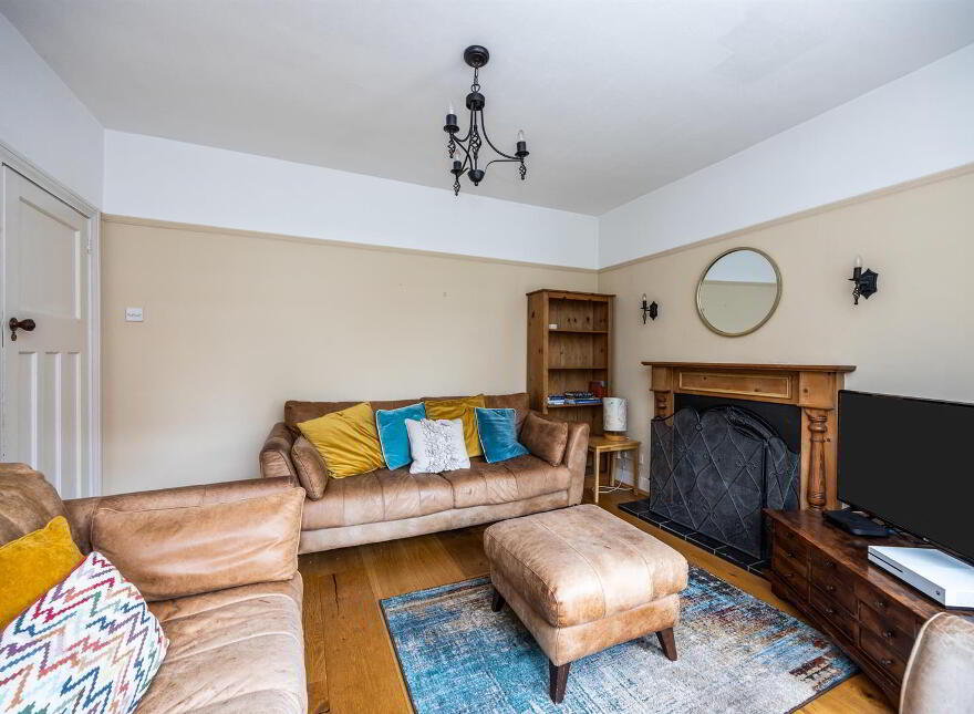 8 Kingsberry Park, Rosetta, Belfast, BT6 0HT