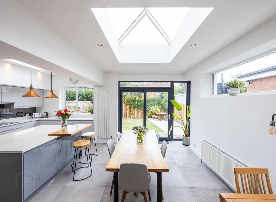 8 Kingsberry Park, Rosetta, Belfast, BT6 0HT