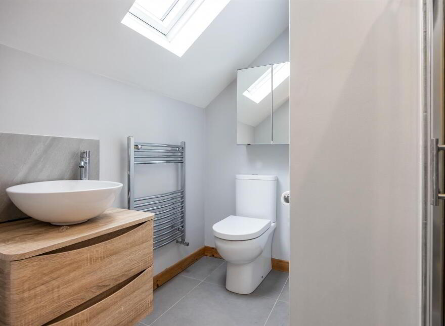 8 Kingsberry Park, Rosetta, Belfast, BT6 0HT