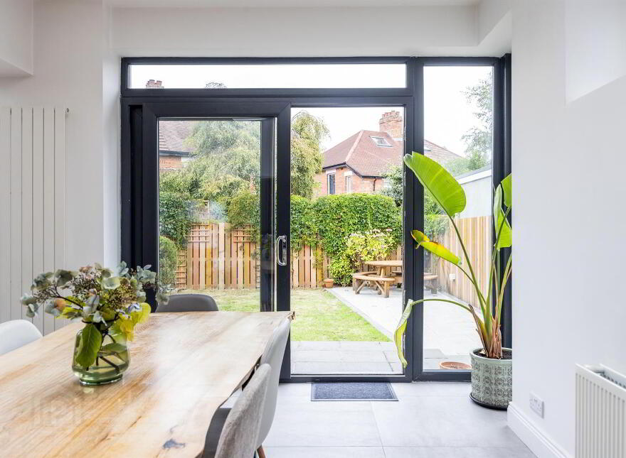 8 Kingsberry Park, Rosetta, Belfast, BT6 0HT