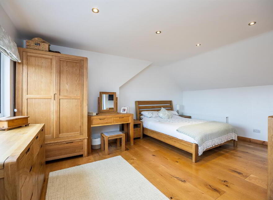 8 Kingsberry Park, Rosetta, Belfast, BT6 0HT
