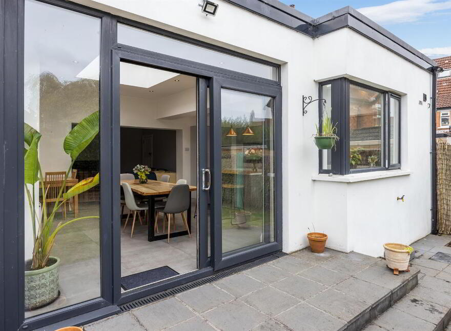 8 Kingsberry Park, Rosetta, Belfast, BT6 0HT