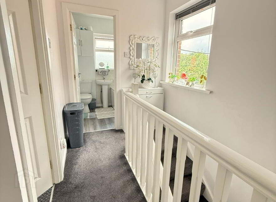 16 Mandeville Avenue, Lisburn, BT27 5AL