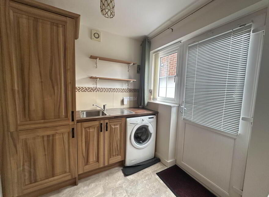 2 Hampton Place, Larne, BT40 2FJ