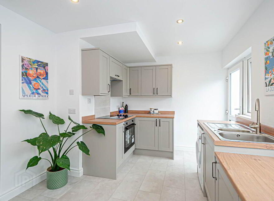 36 Florida Drive, Ravenhill, Belfast, BT6 8EX