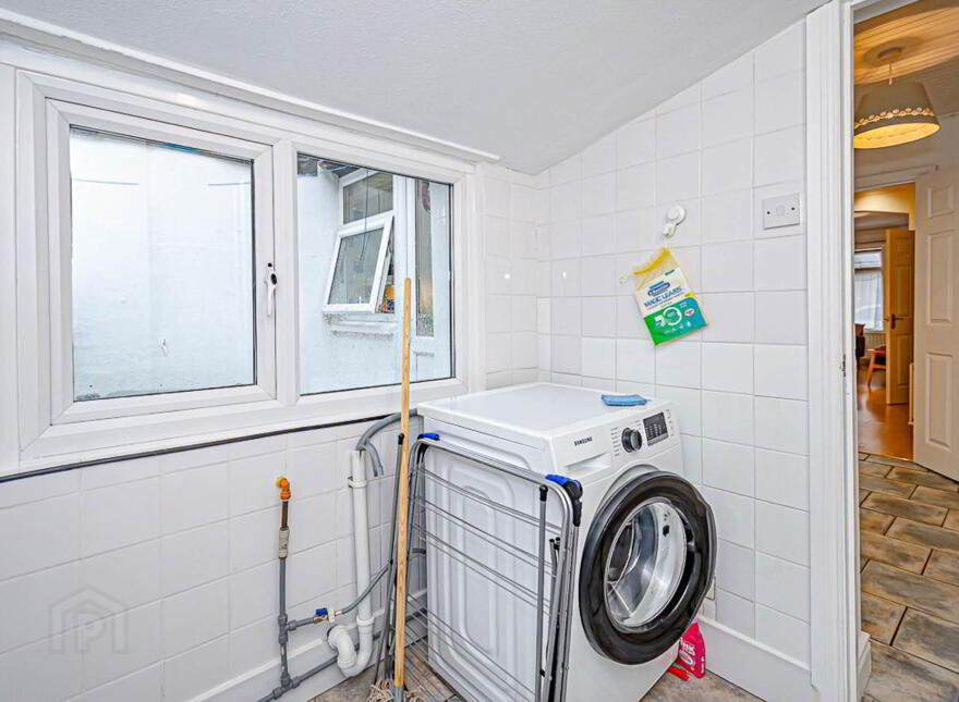 36 Florida Drive, Ravenhill, Belfast, BT6 8EX