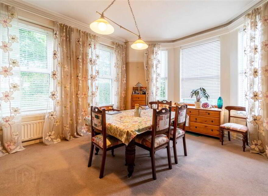 35 Ballyholme Road, Bangor, BT20 5JL