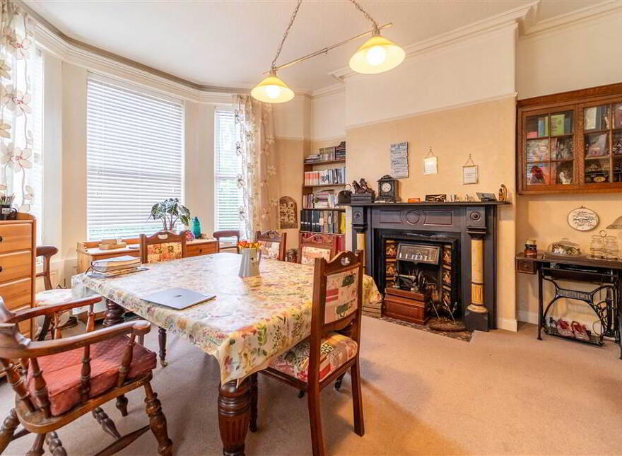 35 Ballyholme Road, Bangor, BT20 5JL